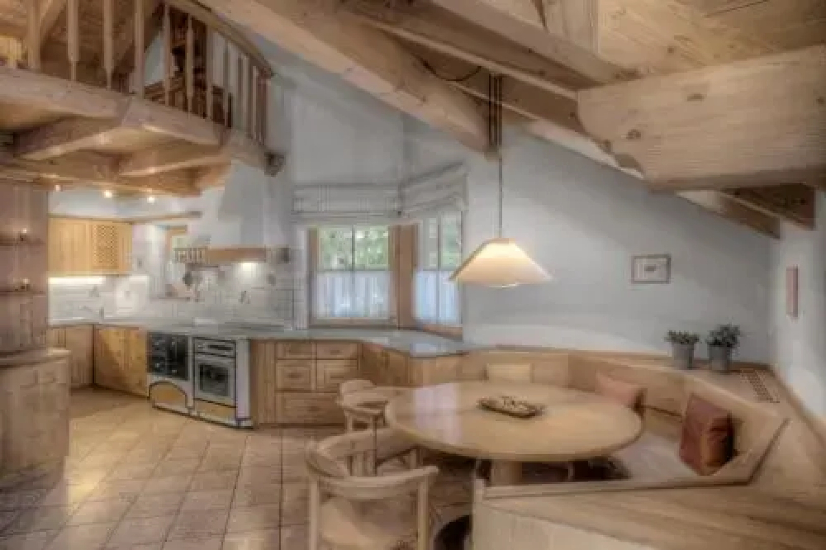Alexander Mountain Lodge