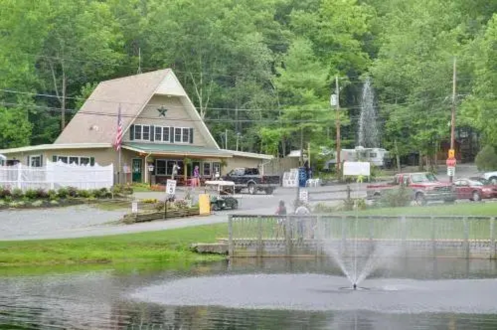 Sun Valley Camping Resort Deluxe Cottage 7