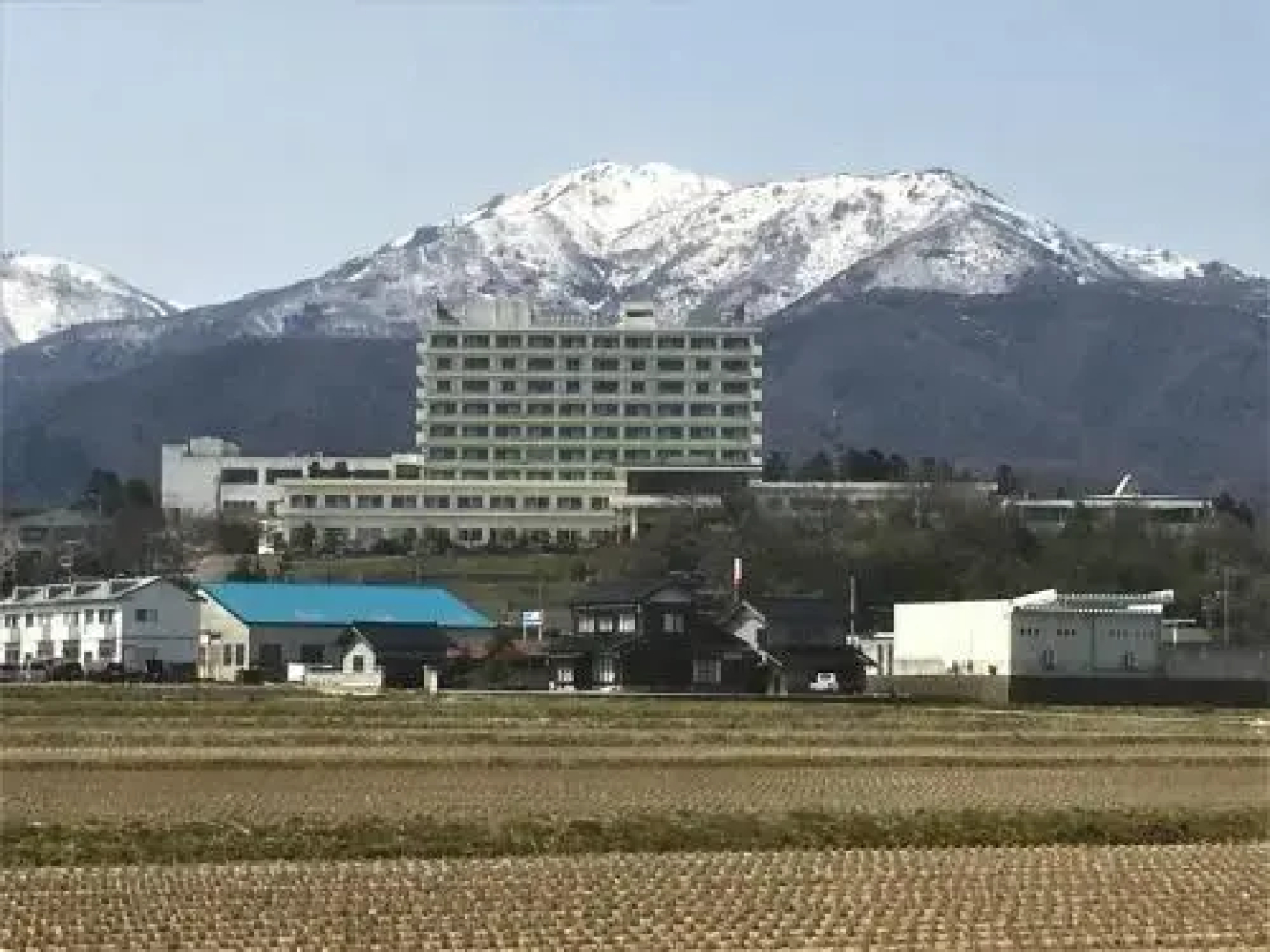 Ryotsu Yamaki Hotel