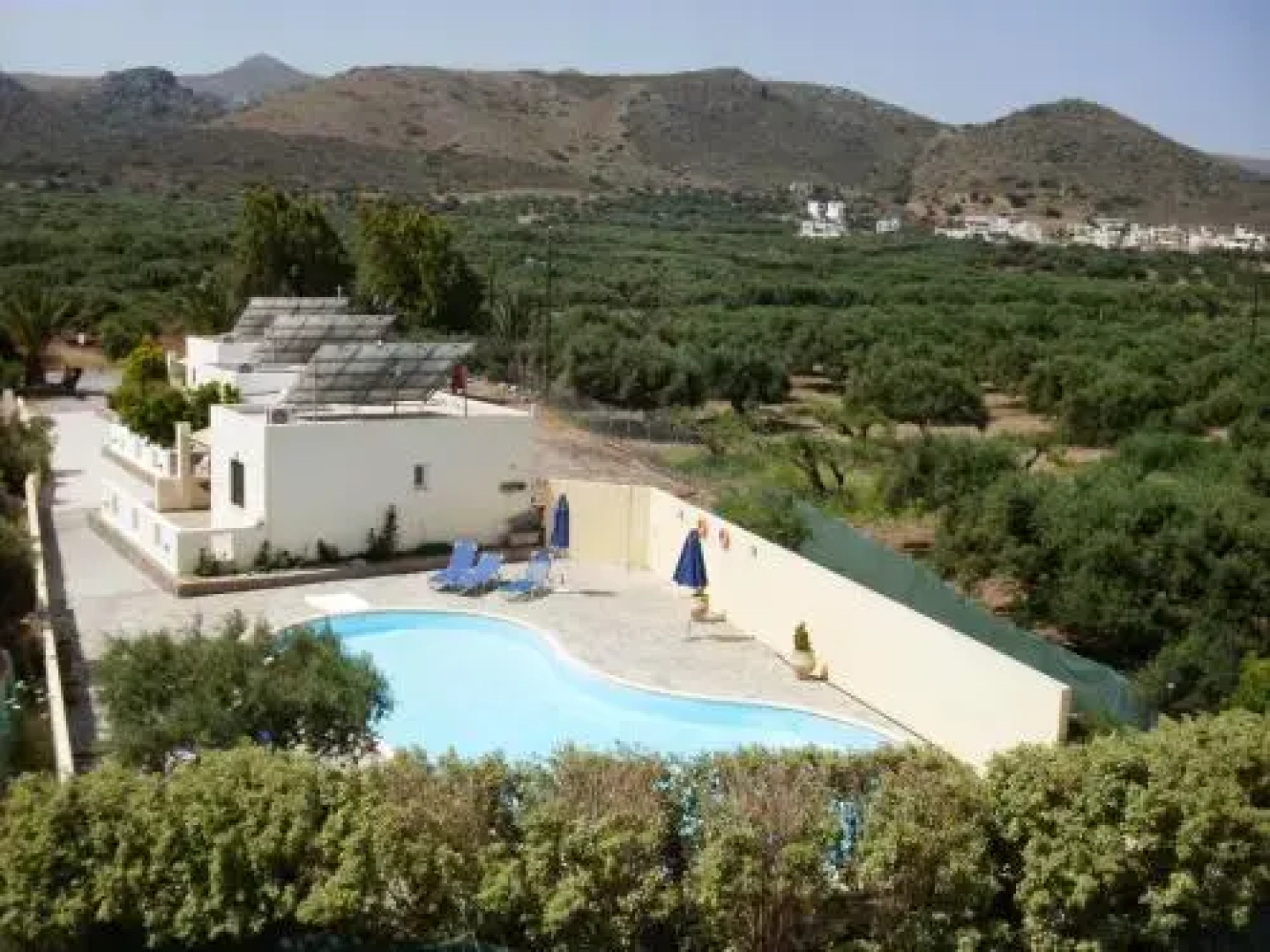 Rousolakos Apartments