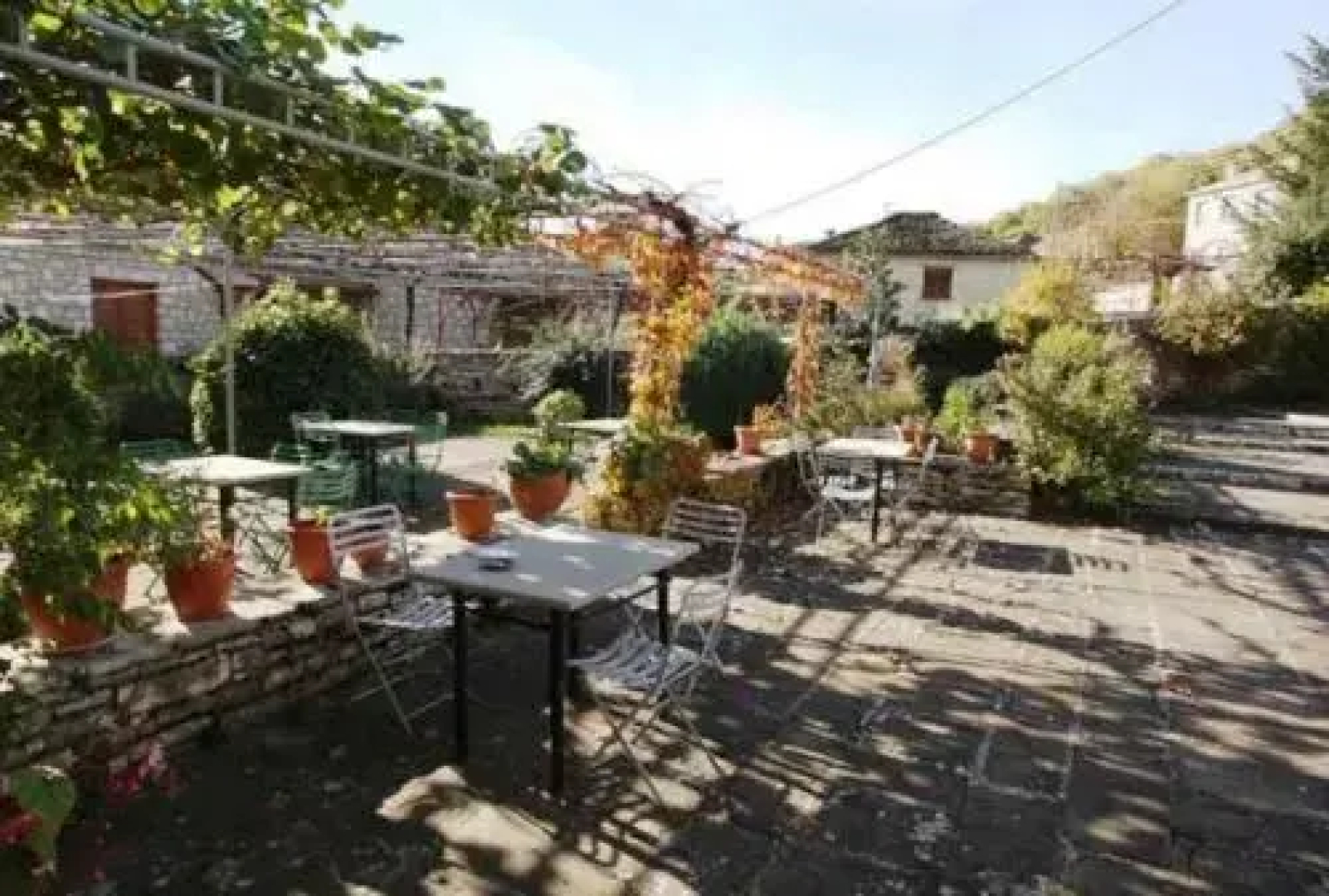 Astraka Guesthouse I