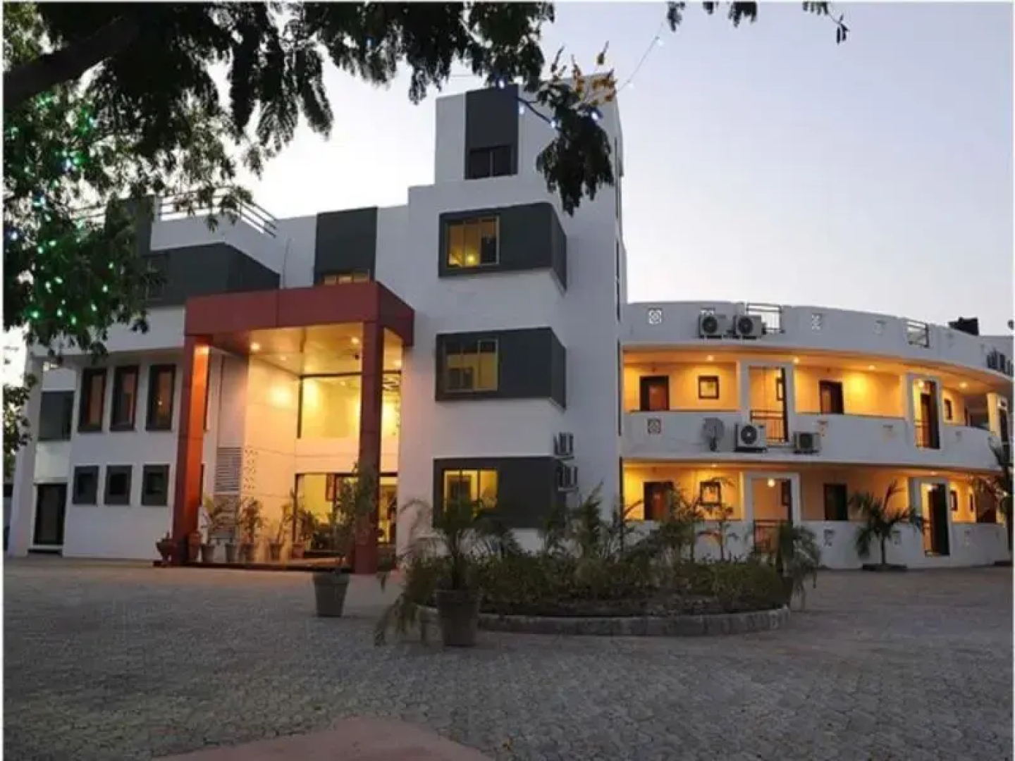 Green Mango Lake Resort Nalsarovar