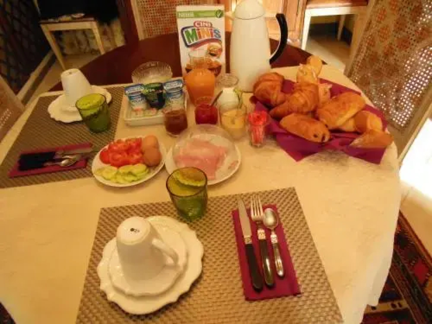 Les Bains Bed & Breakfast