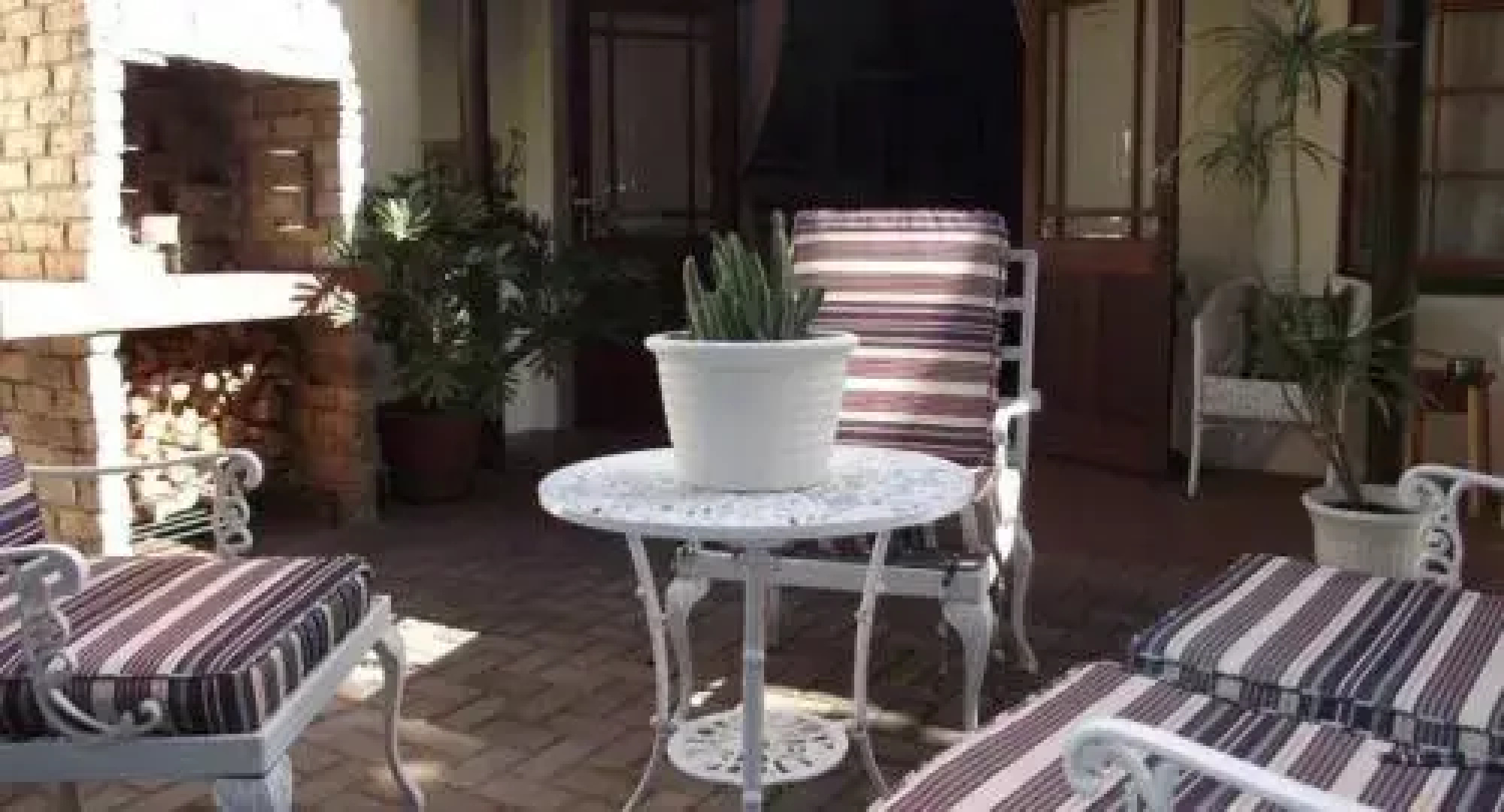 Arum Chine Guest House