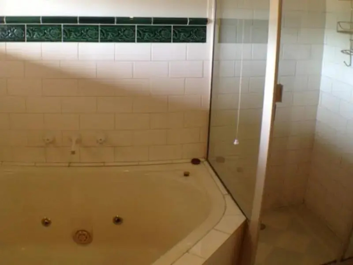 Cobb and Co Stables [Bha]