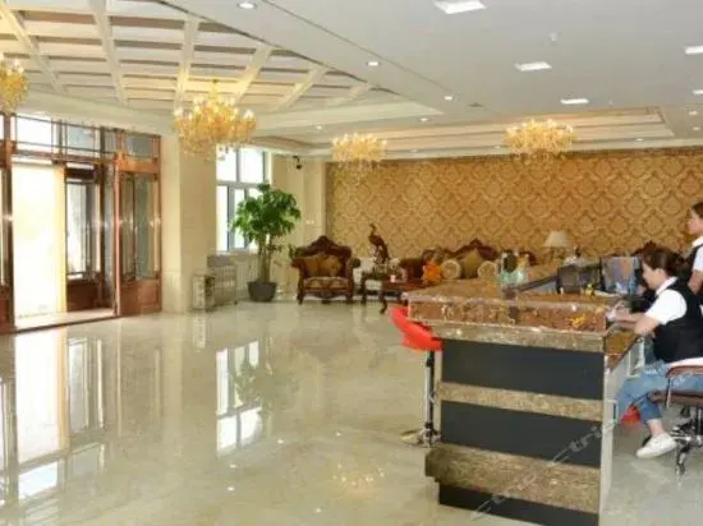 Five Star Maple Hotel