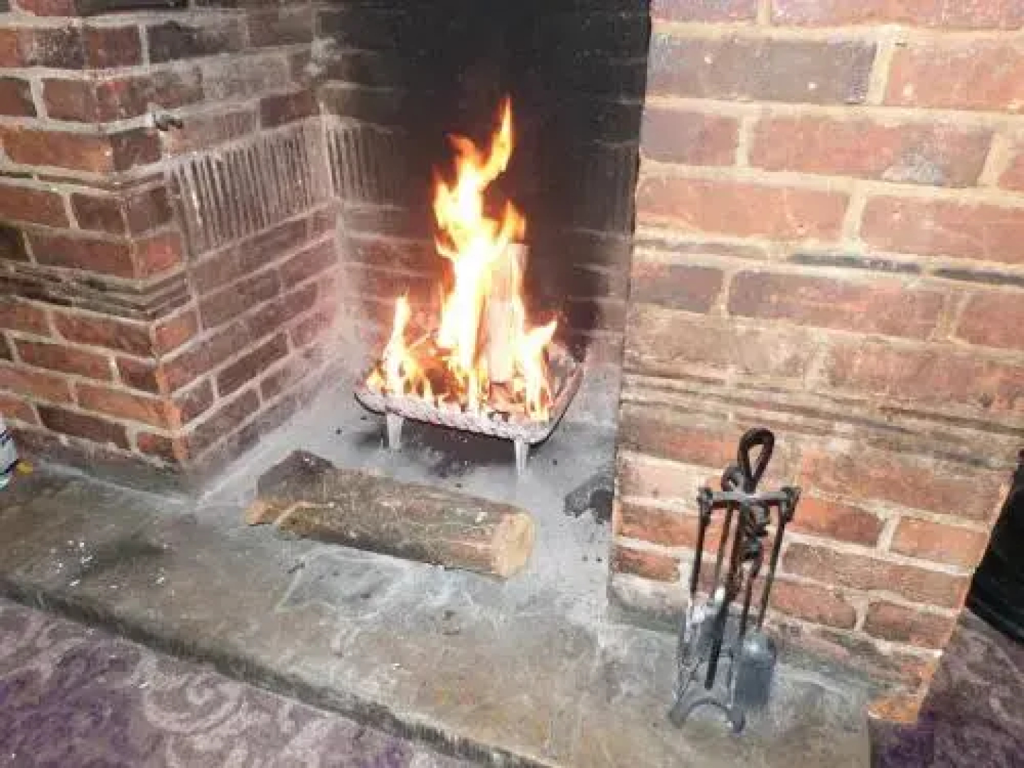 Innkeepers Lodge Hook