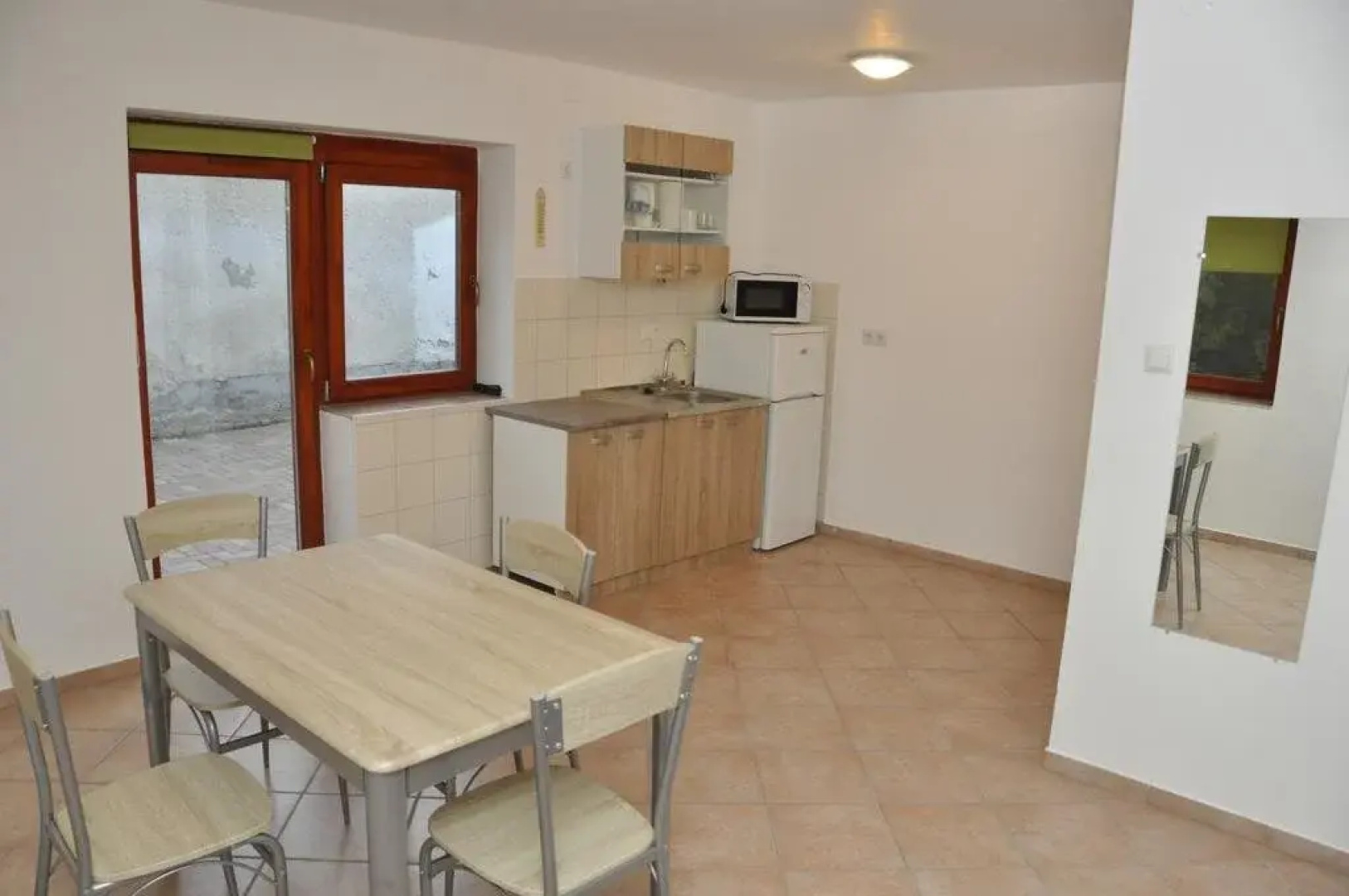 Sarok Apartmanhz Szekszrd