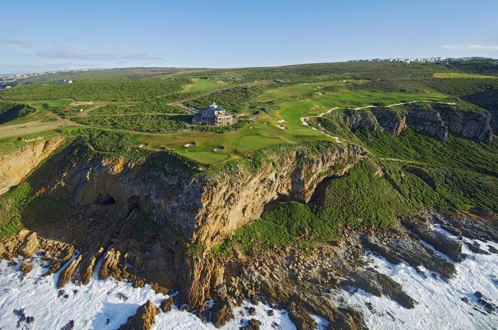 Lodge 64 Pinnacle Point