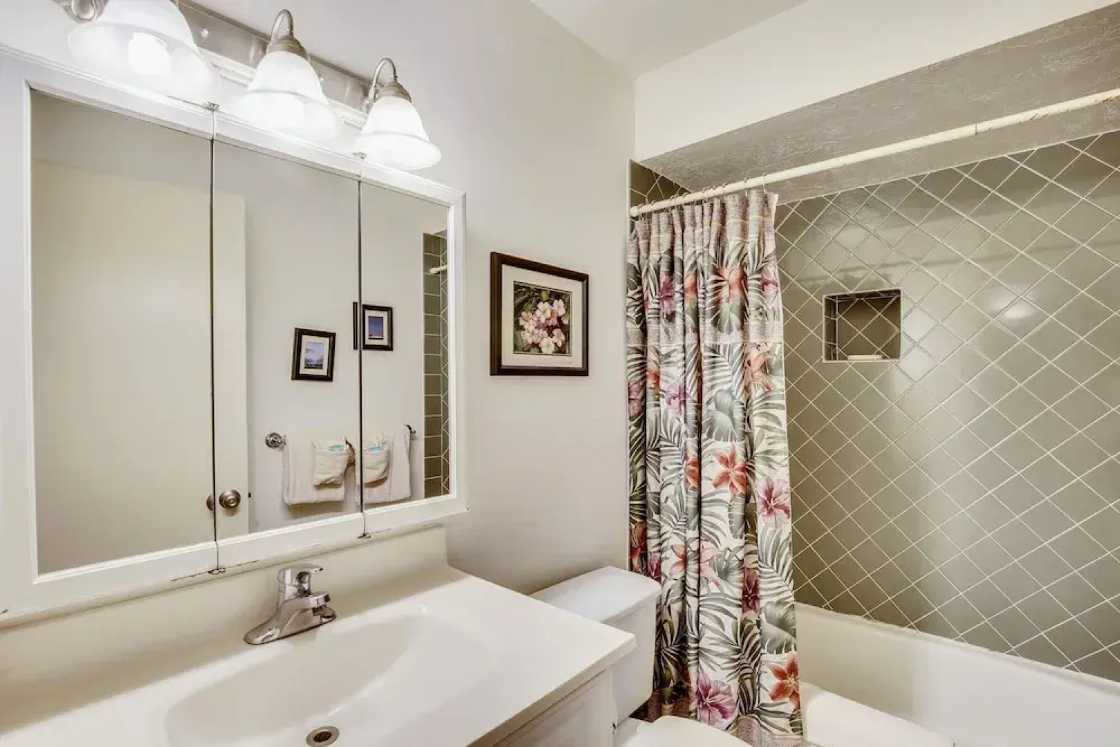 Anthurium 57 - 2 Br Condo