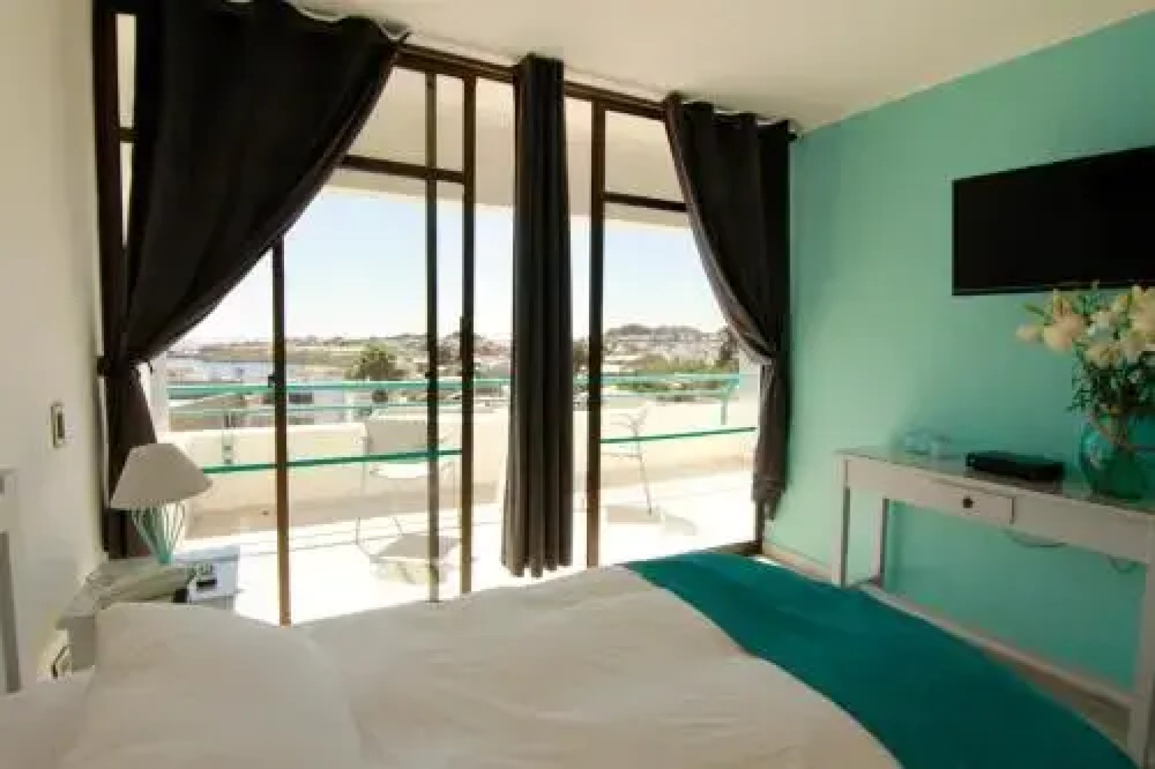 Hotel Rocas de Bahía