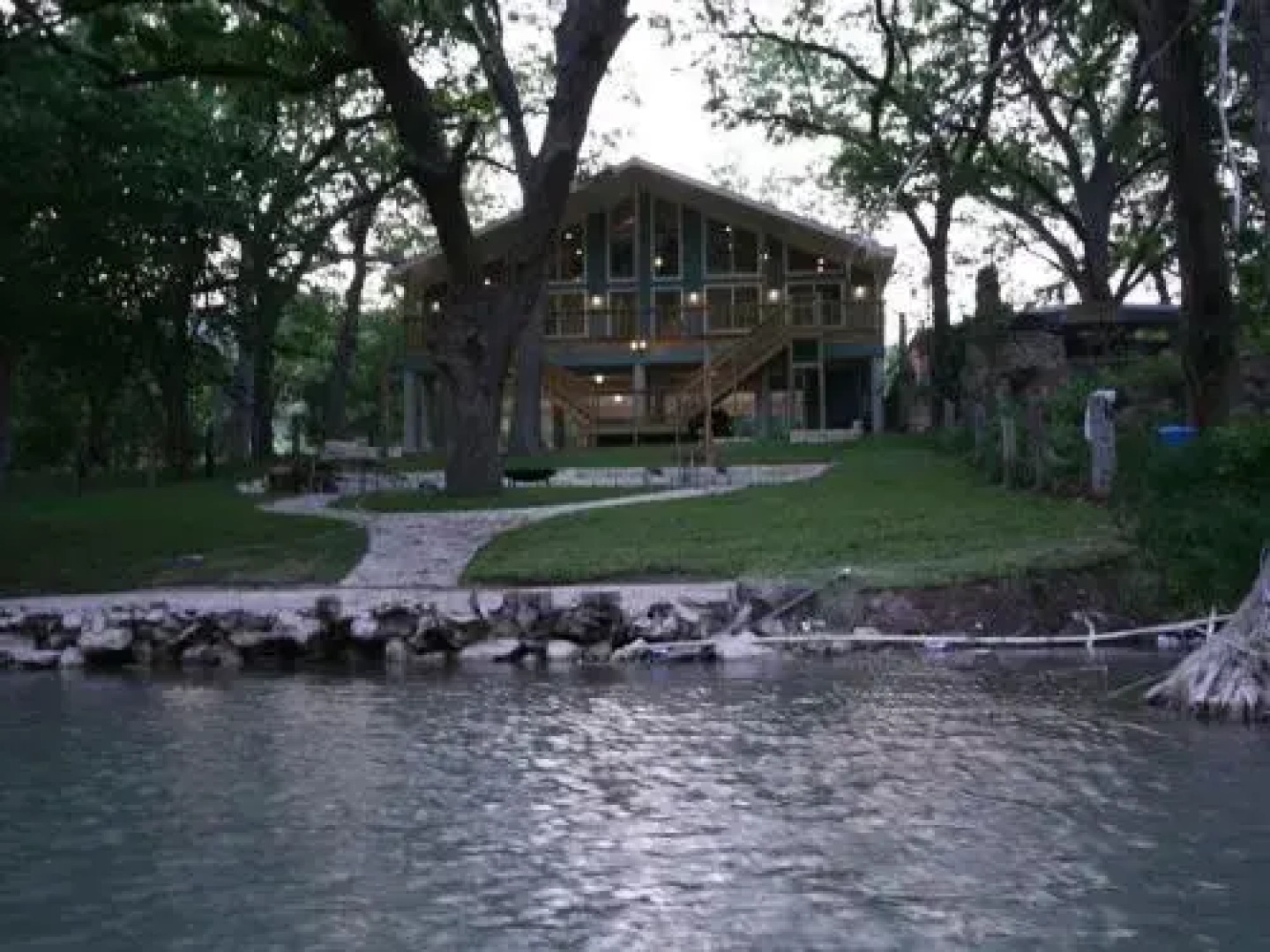 Guadalupe River Duplex Rr8360 - 4 Br Duplex