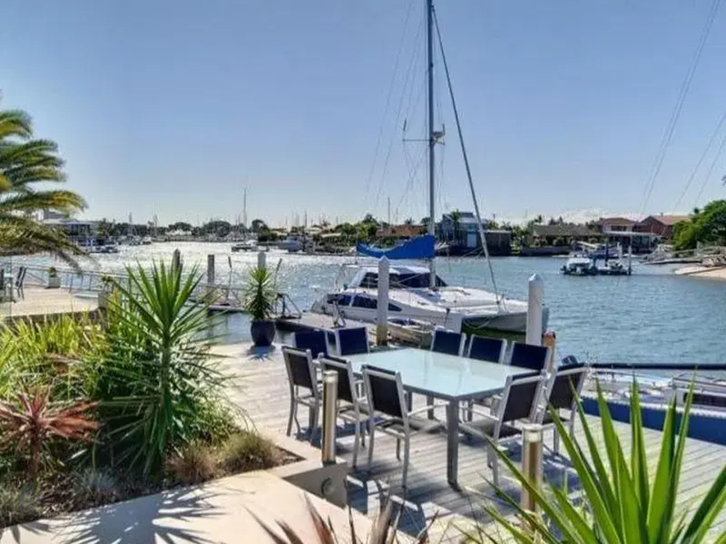 Kumbada 23 Waterfront Holiday House