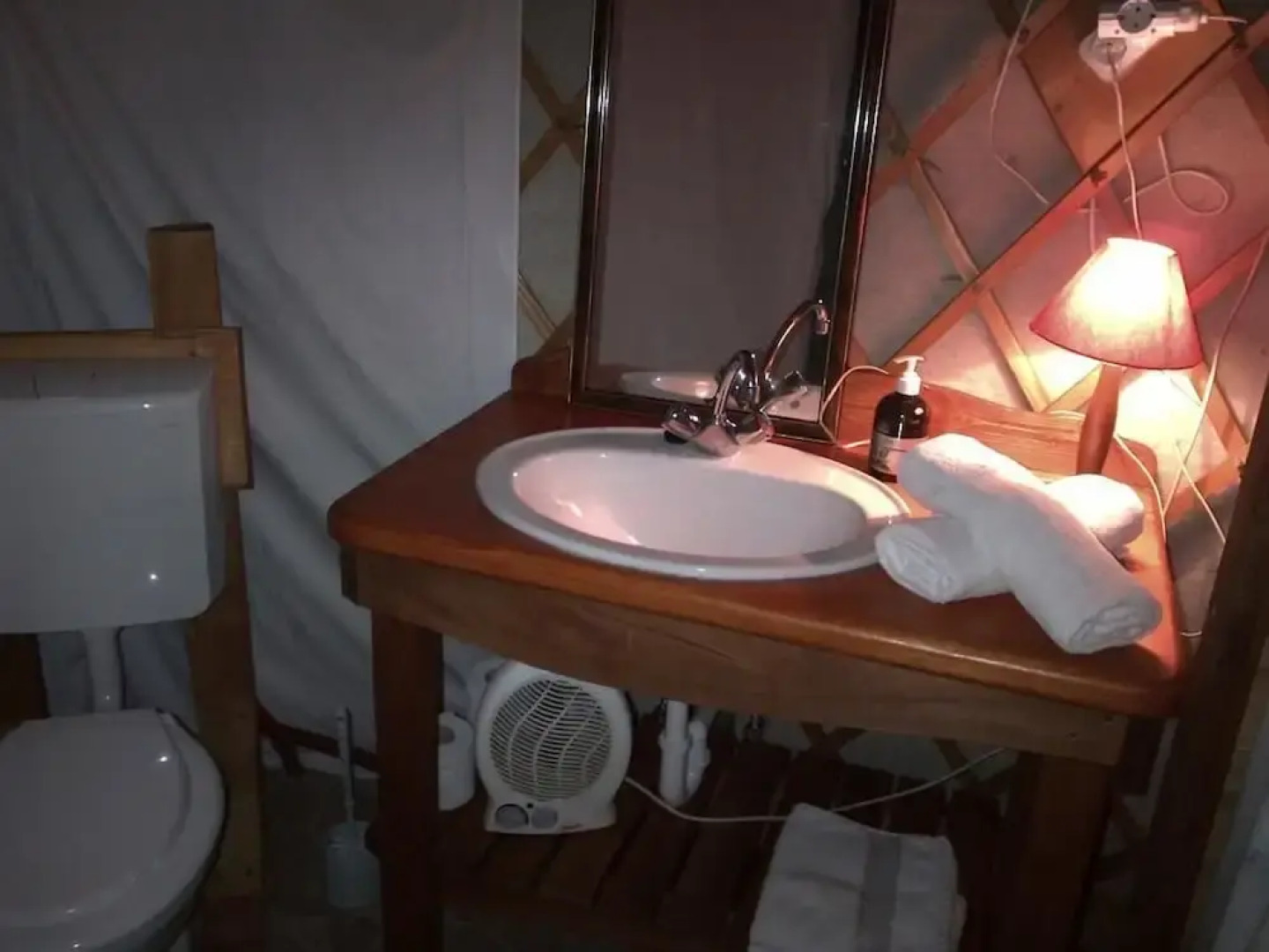 Panoráma Jurta Hotel