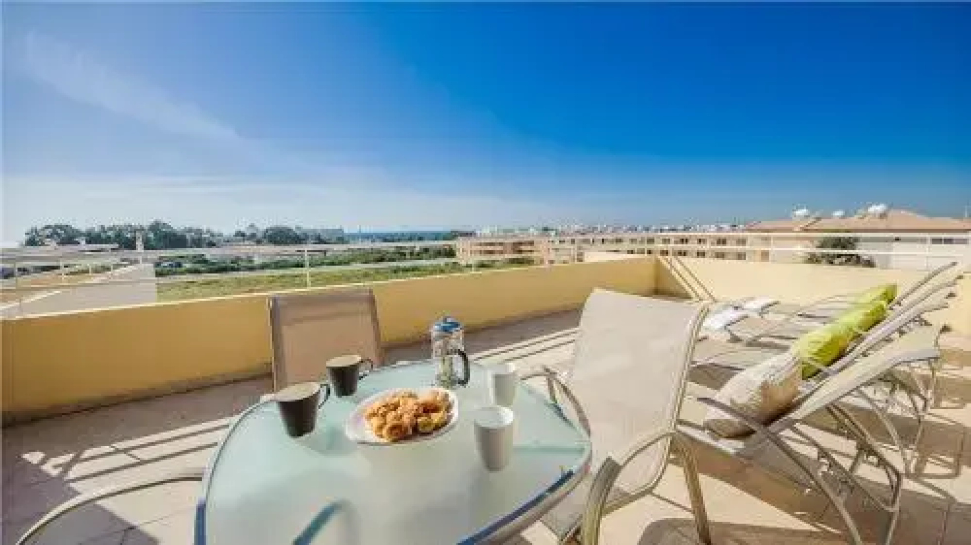 Oceanview Apartment 064