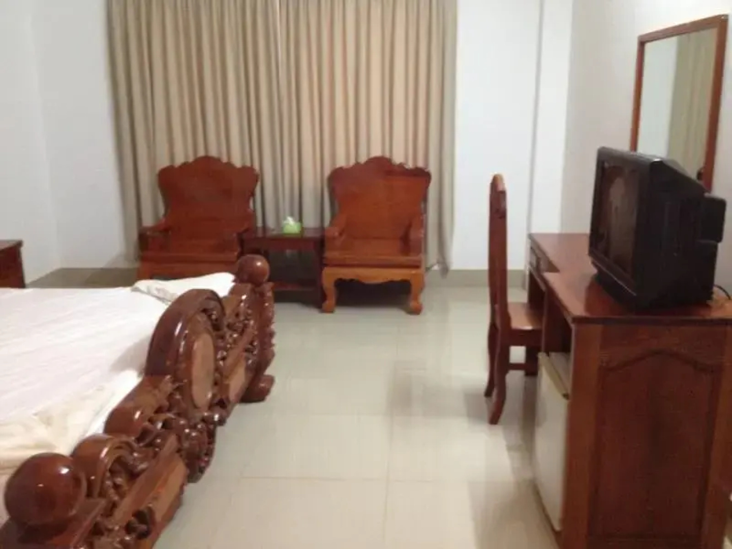 Ratanak Phnom Svay Hotel