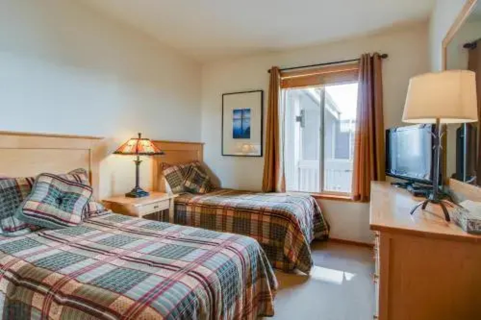 Ski-In Ski-Out Squaw Valley Lodge Slopeside Townhome