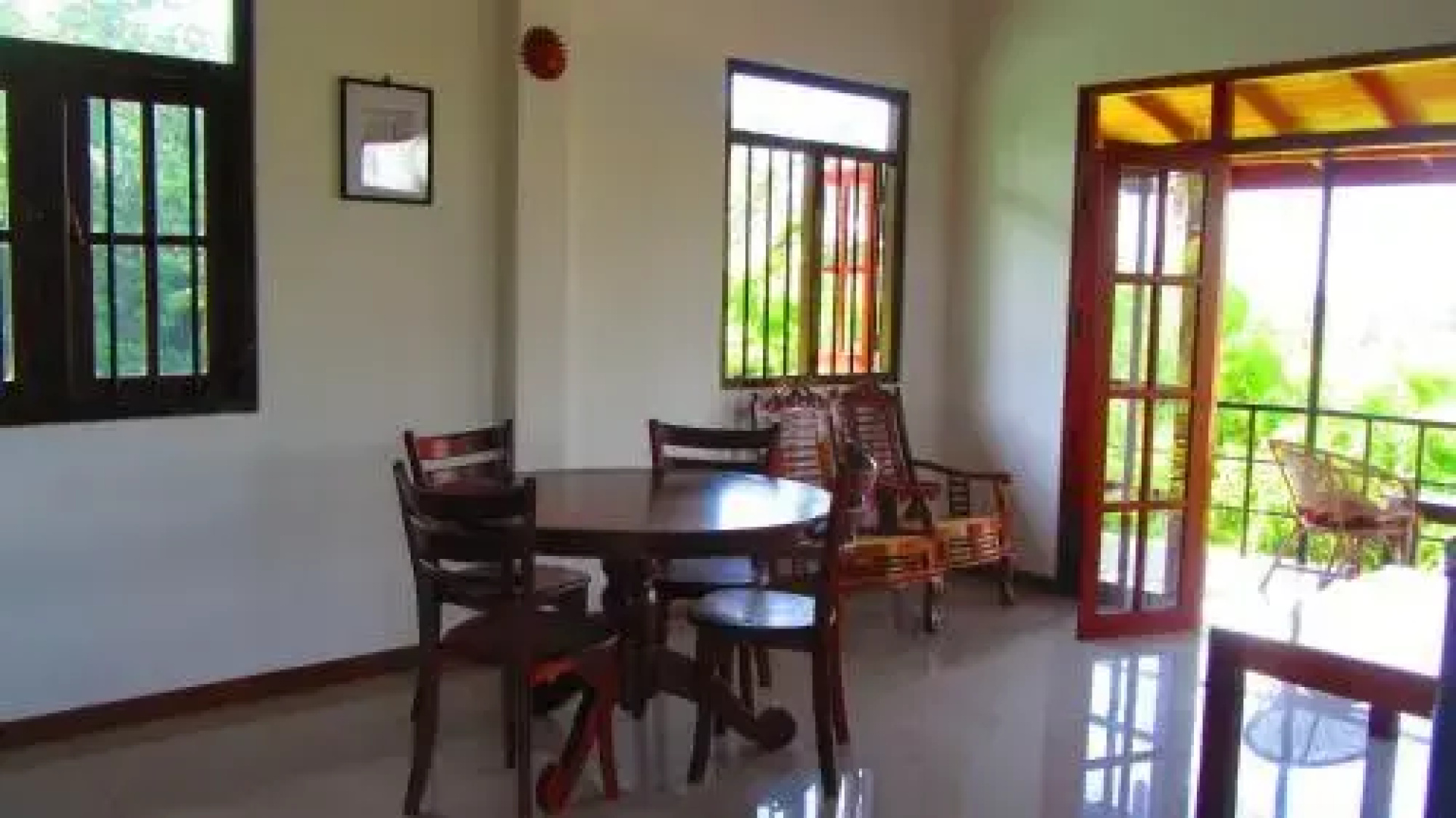 Thira Home Stay