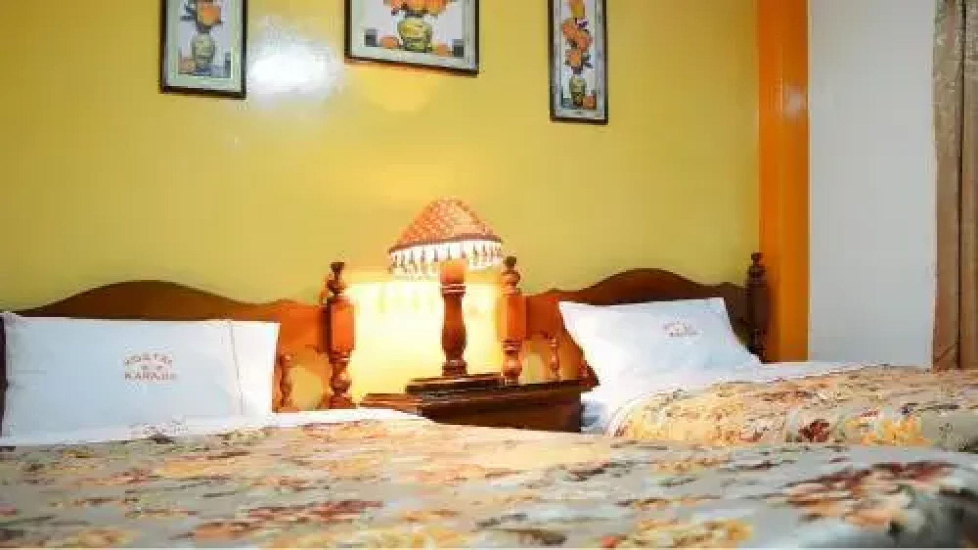 Hostal Karajia
