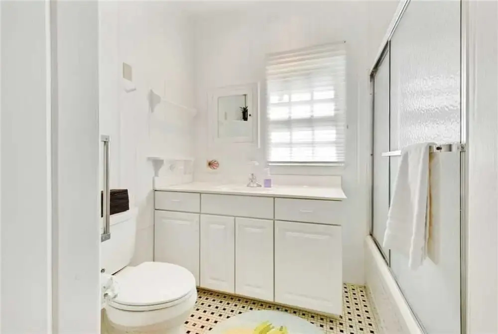 3939 Duval Drive - Five Bedroom Home
