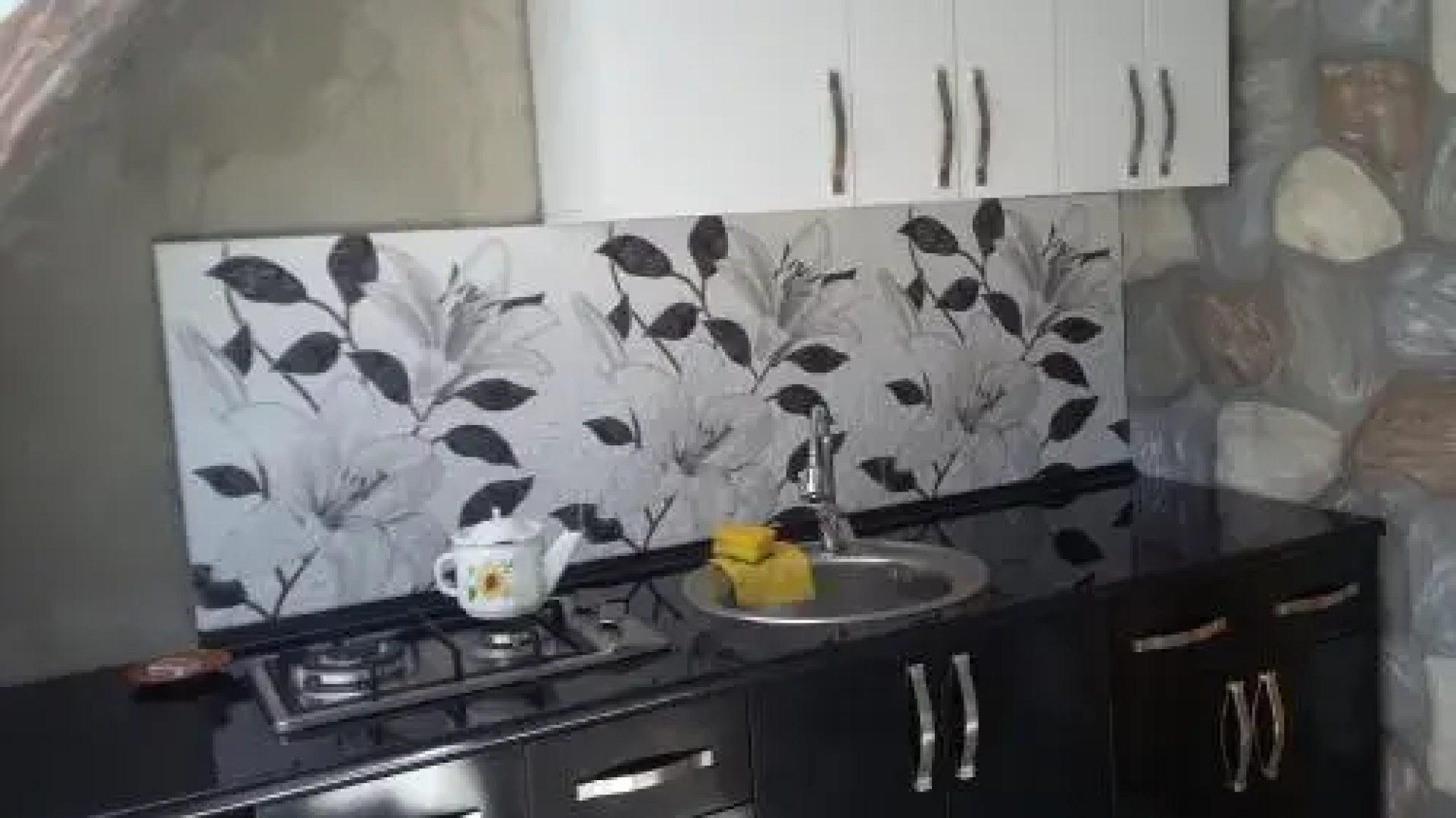 Tolo,s guest house