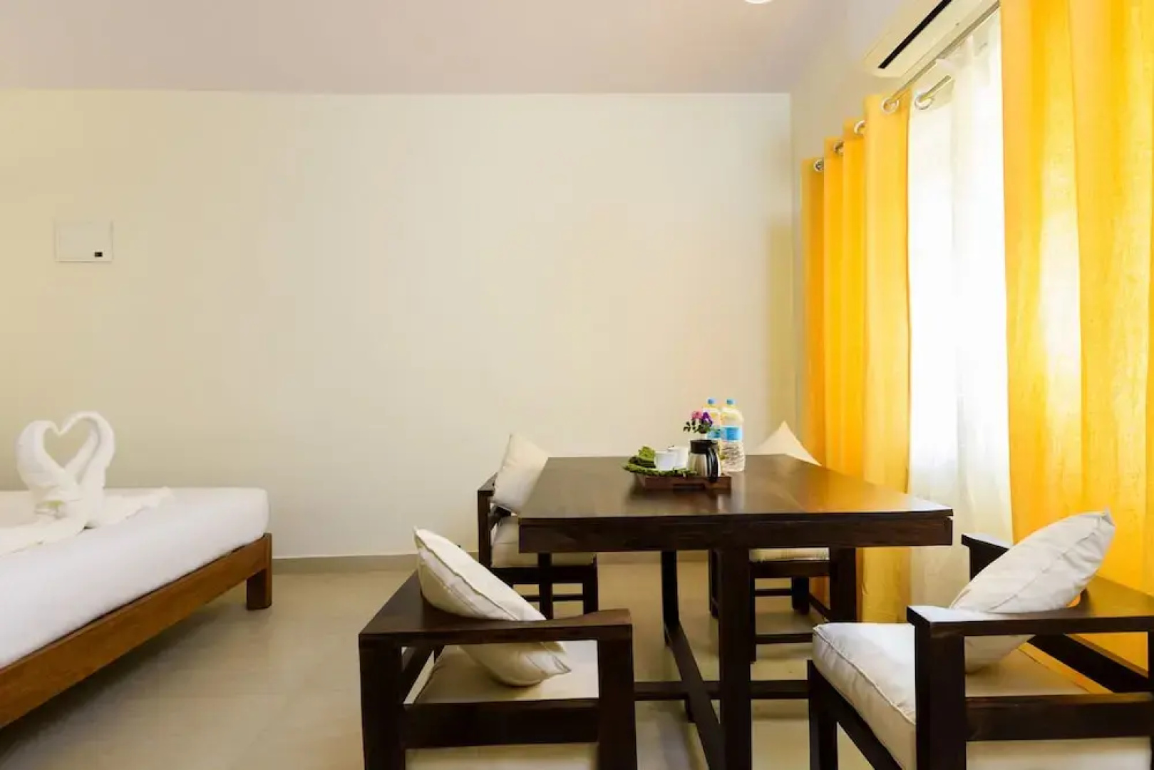 OYO 10956 Oliva Resorts