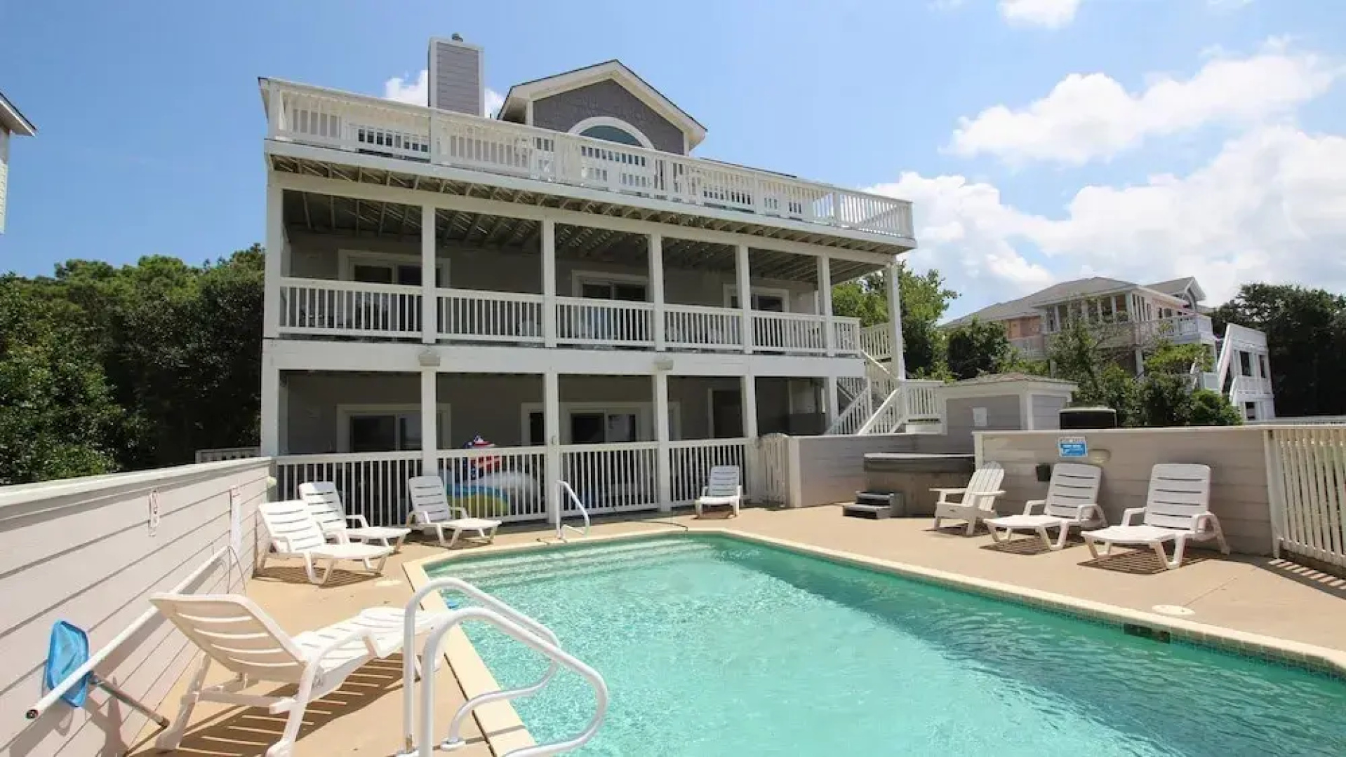 Sound and Color - 8 Br Home