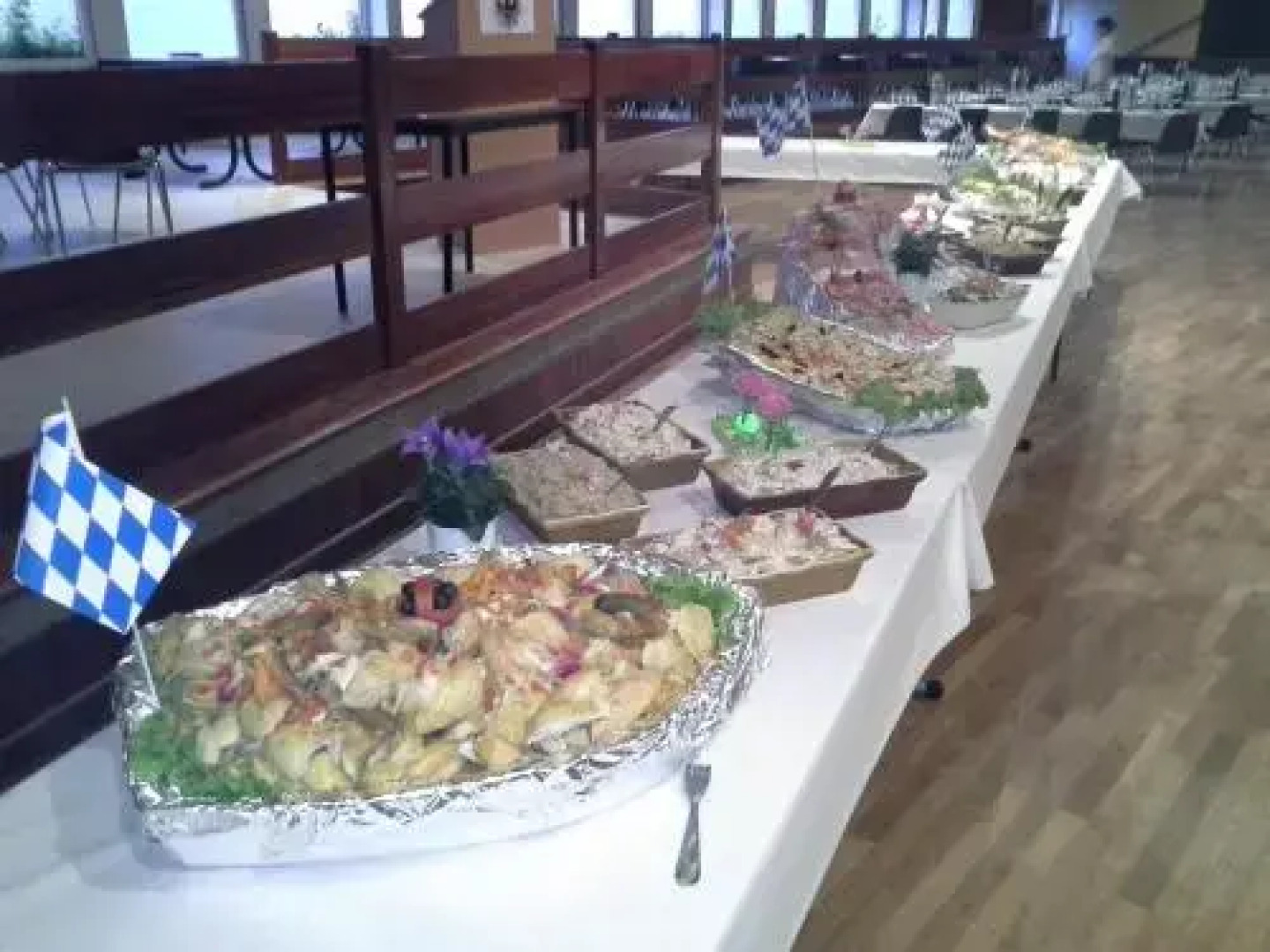 Hotel Set A Table