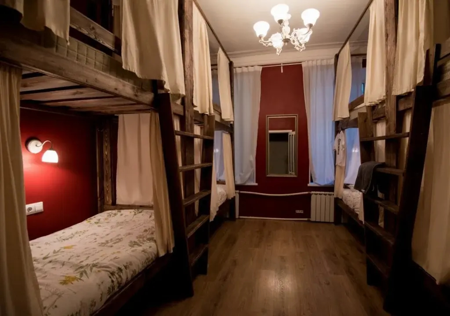 Generique Hostel