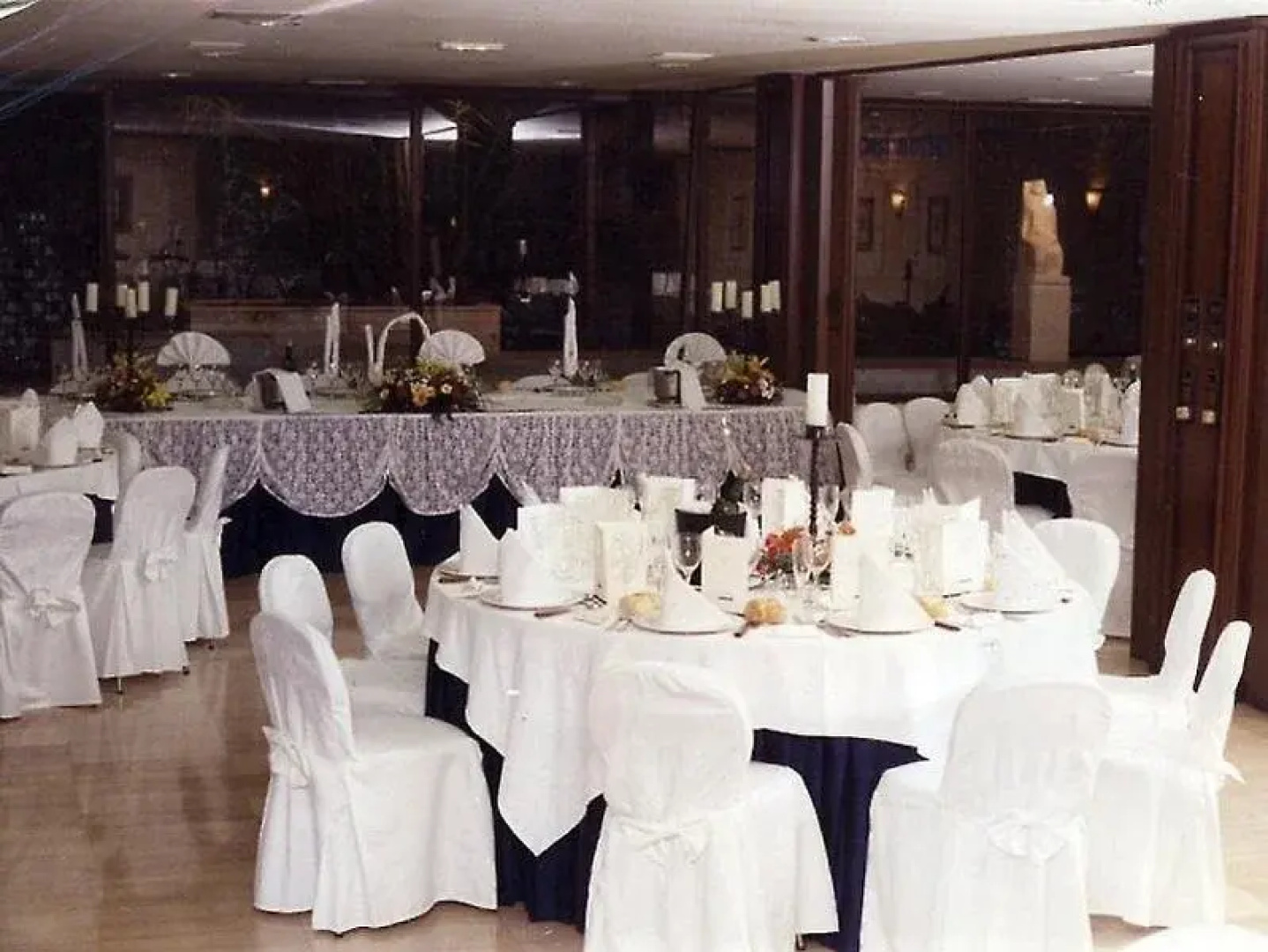 Camparan Suites