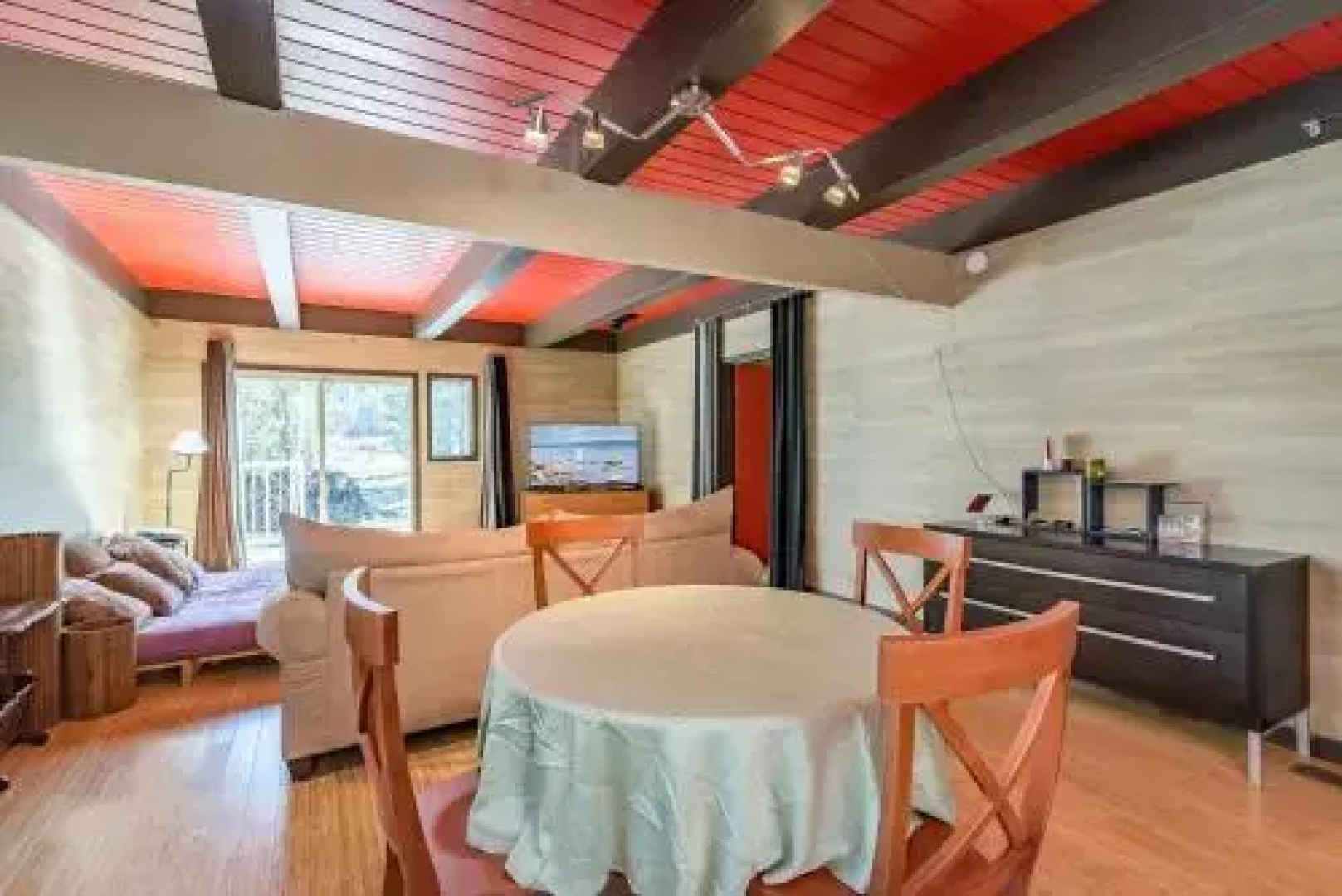 1140 View Cir Home - 3 Br home by RedAwning