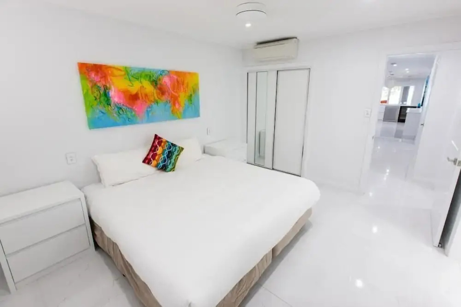 603 On The Beach - Luxury Apartment