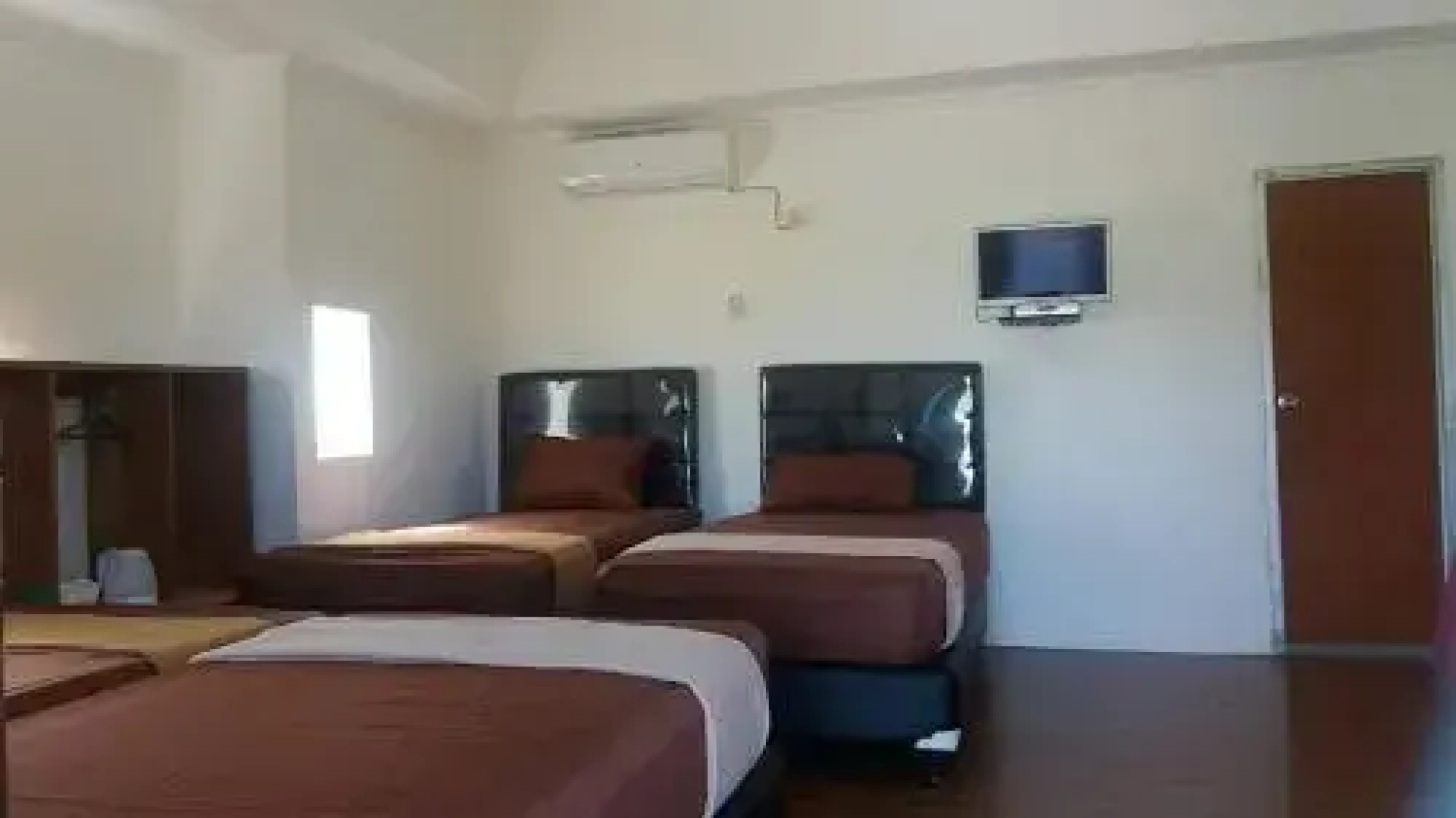 Pelangi Lake Resort and Hotel Belitung