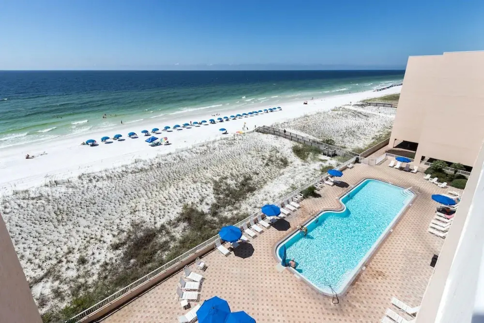 Islander 7004 by RedAwning