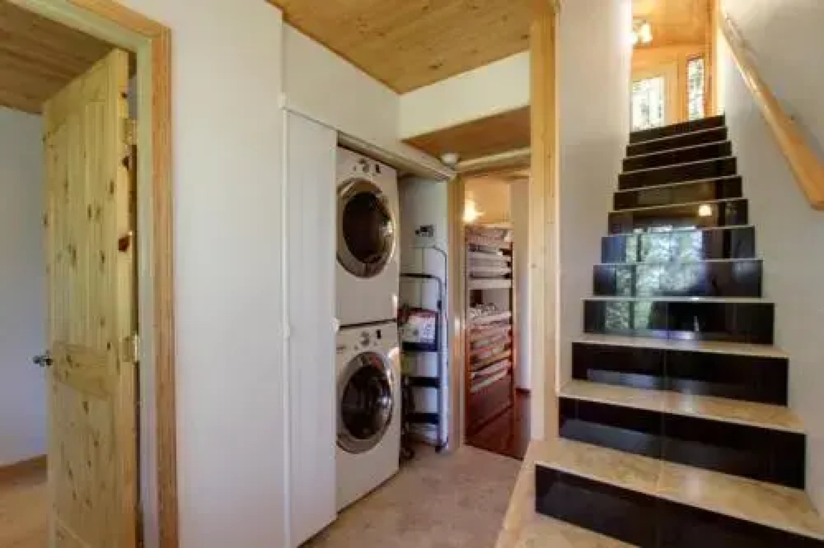 Lake Village Lair 4 Br condo by RedAwning