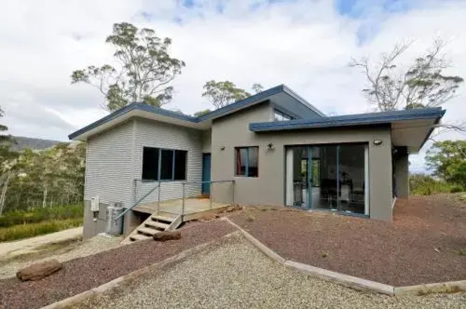 Hill Top Retreat Self Contained Accomodation