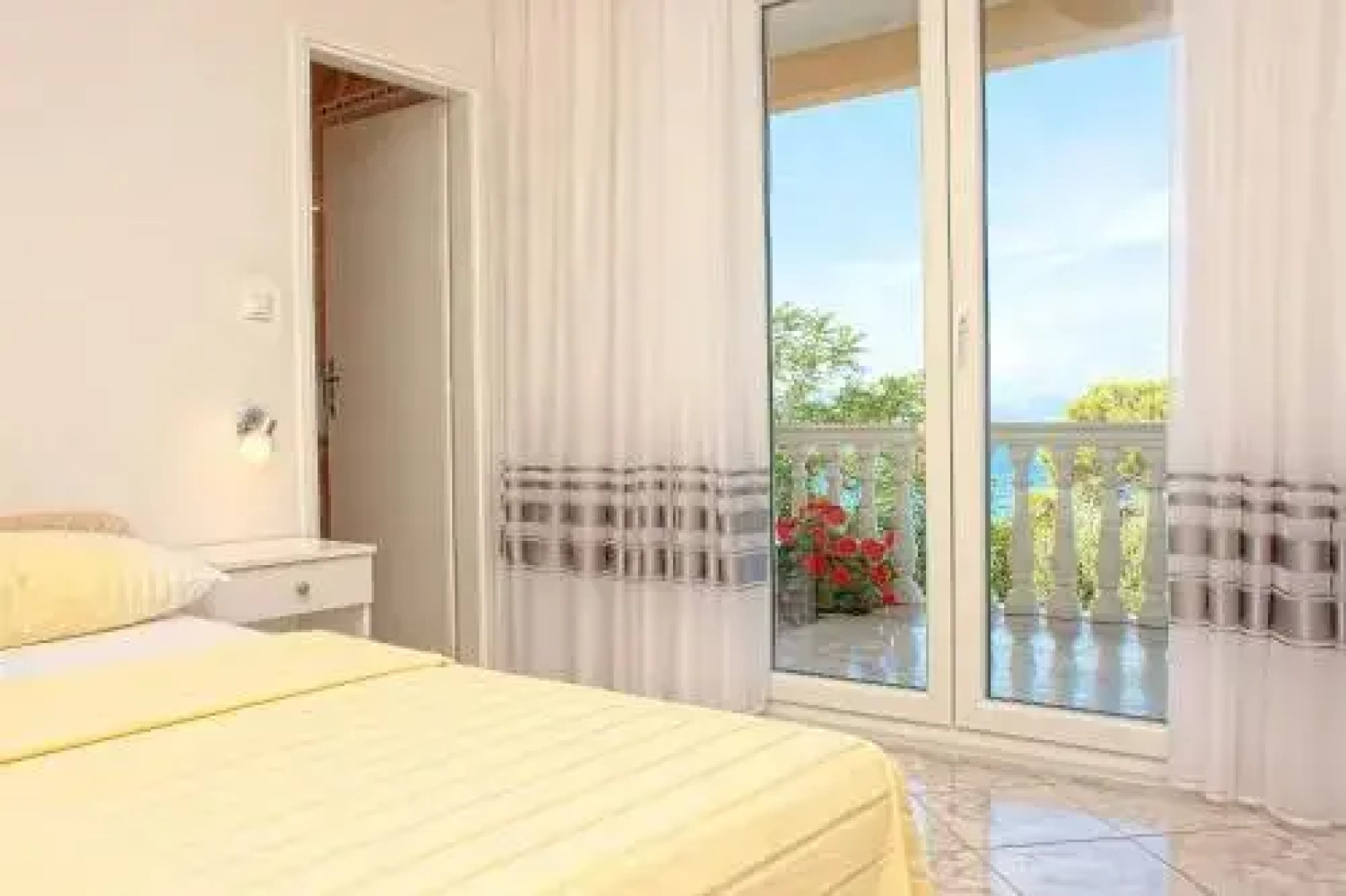Apartments and Rooms Katarina
