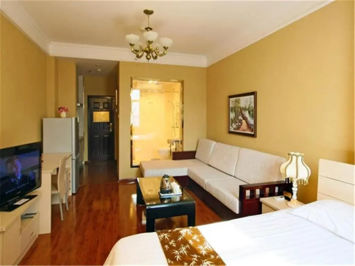 Yi Zheng Holiday Hotel