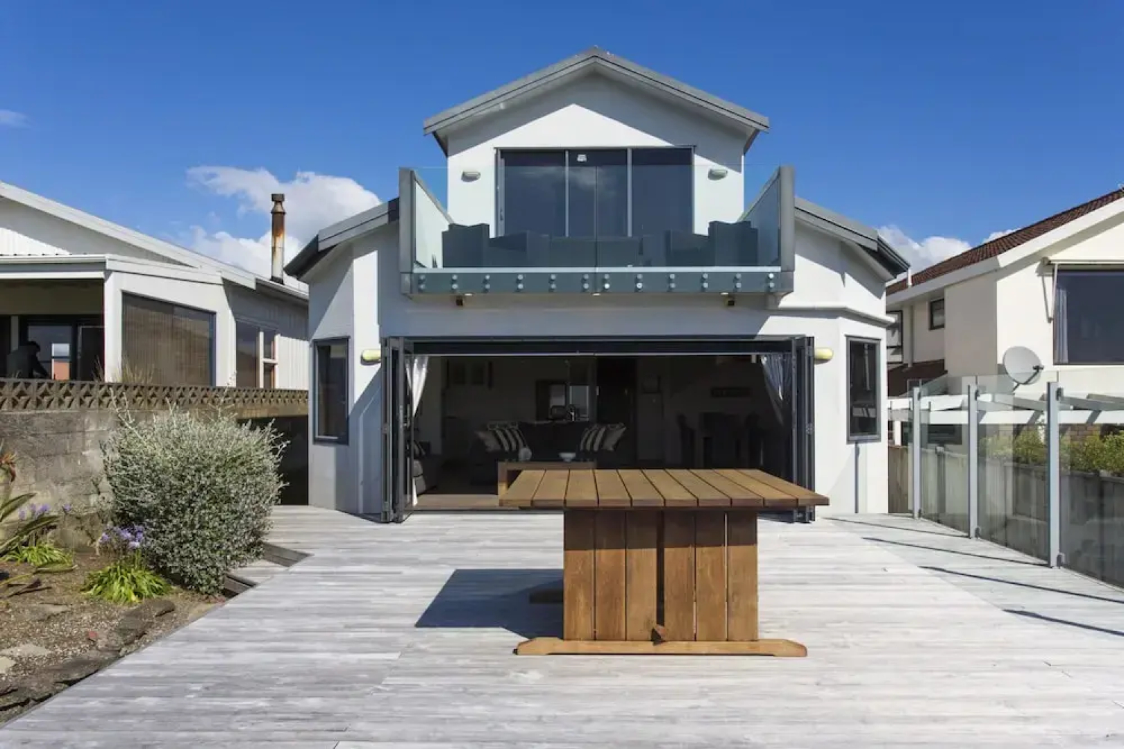 The Waterfront Escape