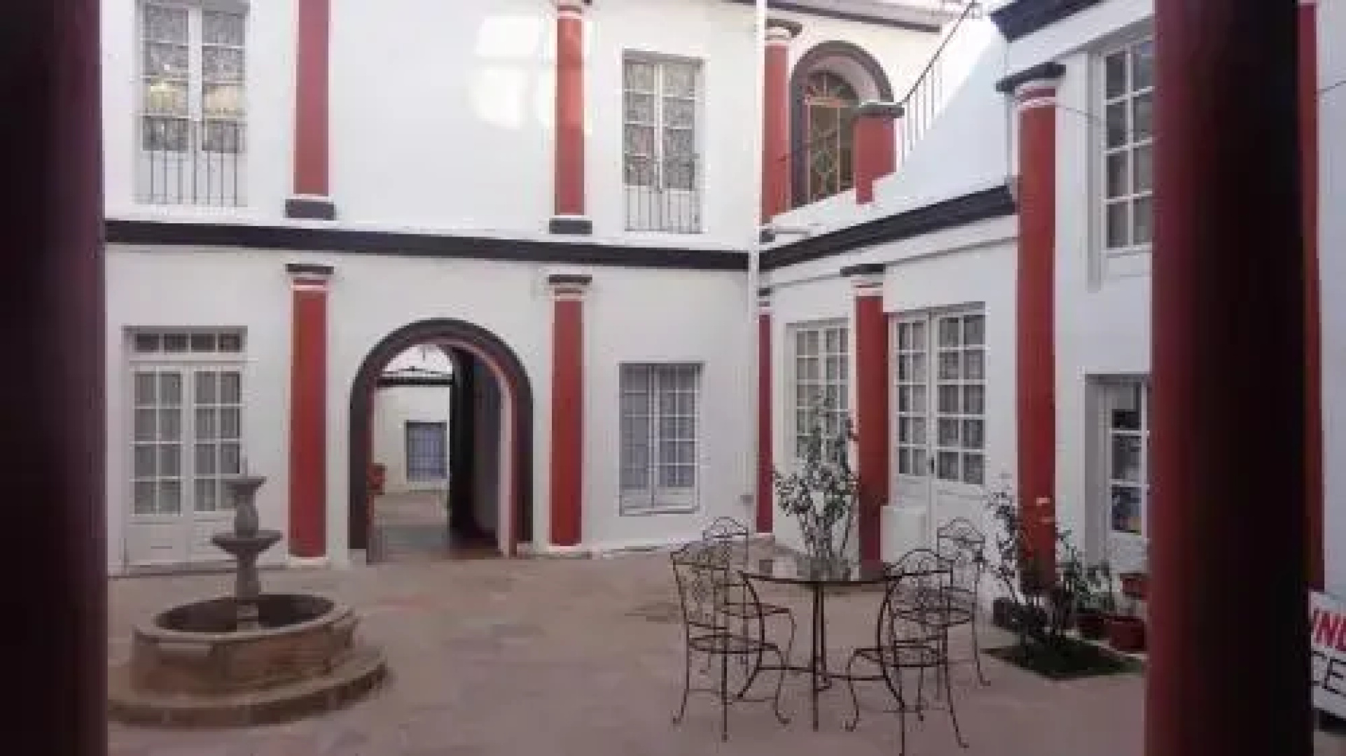 Casa Solariega Hostal B&B