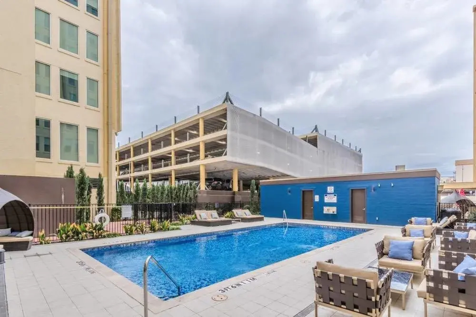 Homey 1BR Unit with Downtown Dallas Views