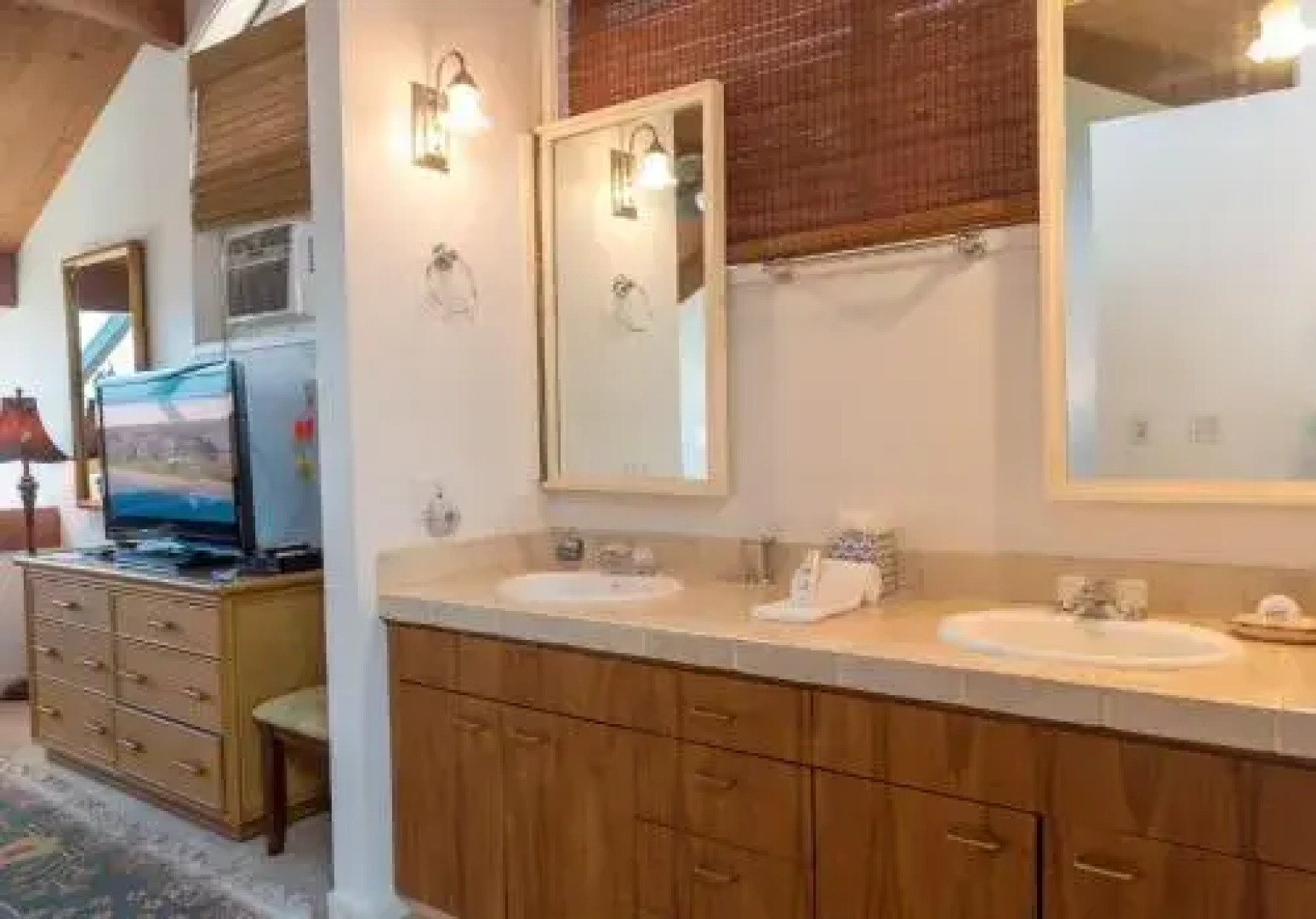 Kahana Outrigger 2B2