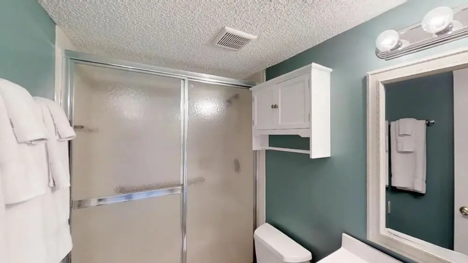 Oceans 90 - 3 Br Condo