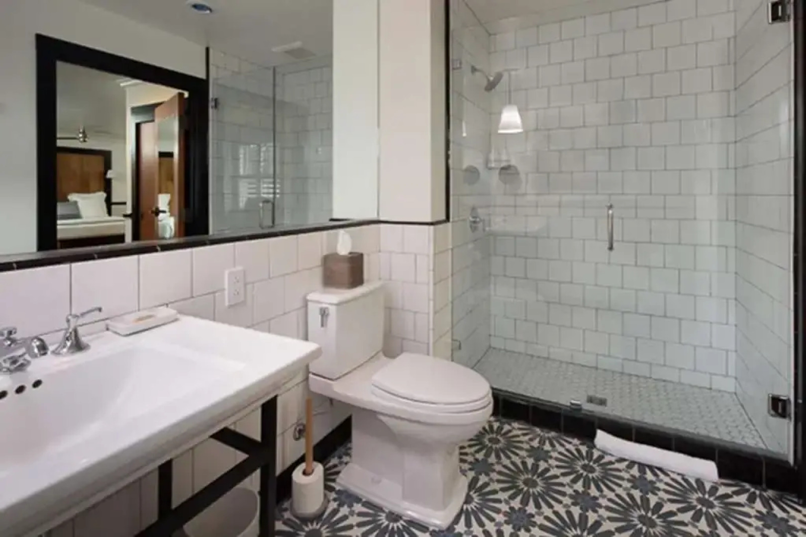 Le Petit Pali at 8th Ave