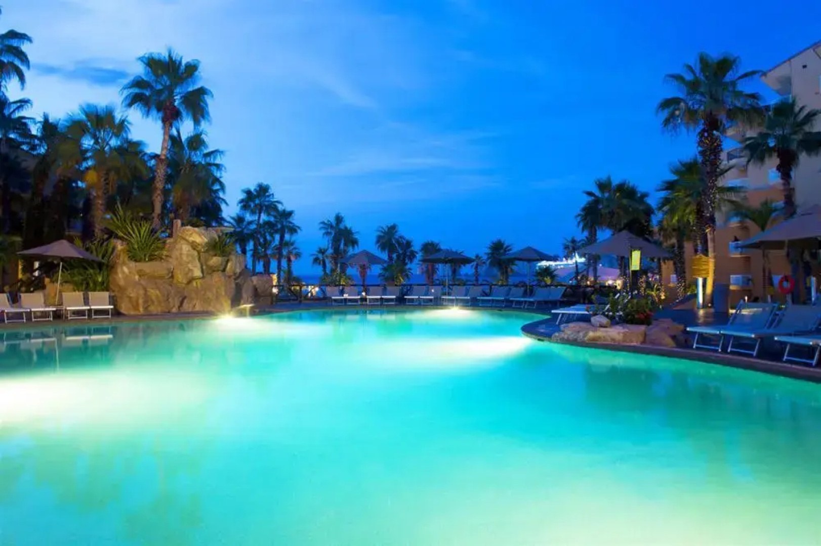 Villa del Palmar Residences