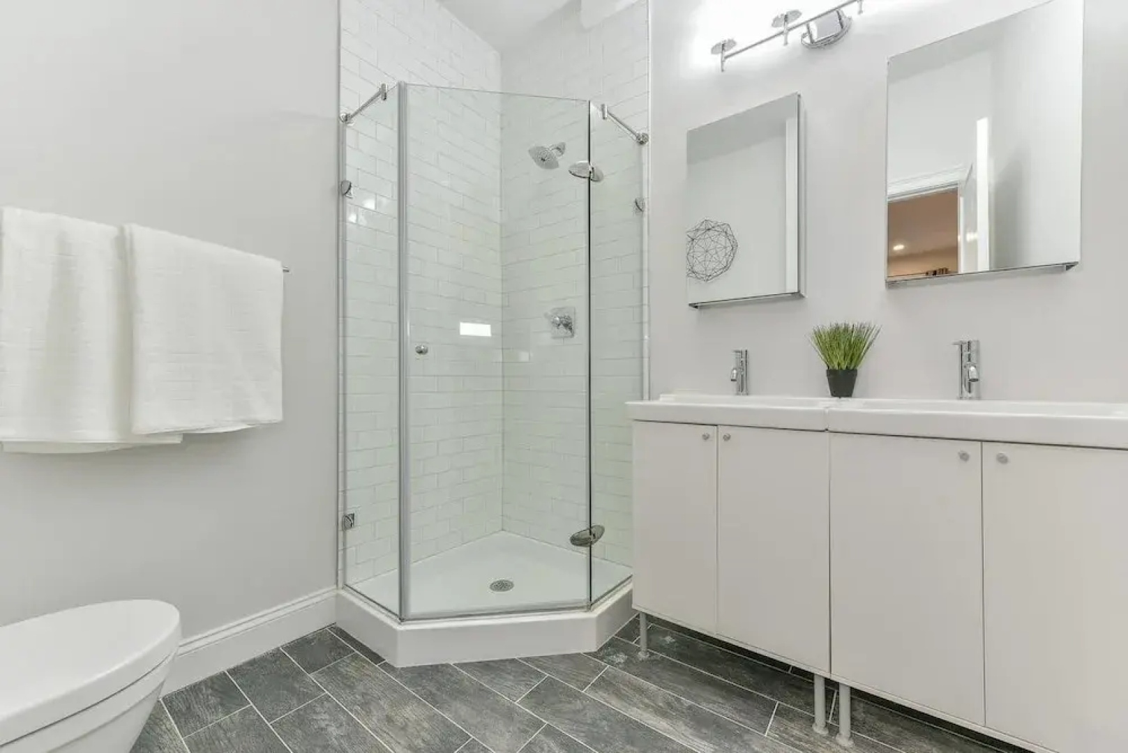 Modern 4br/2ba Condo in North End by Domio
