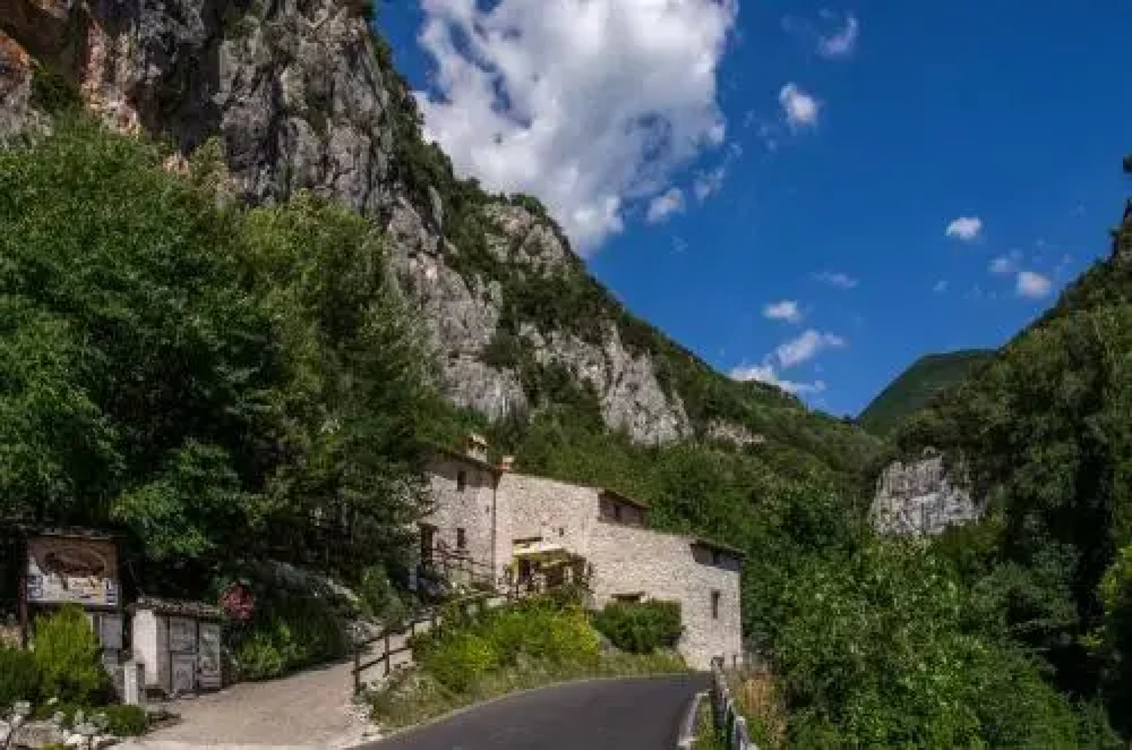 Rifugio Mola Del Sacramento