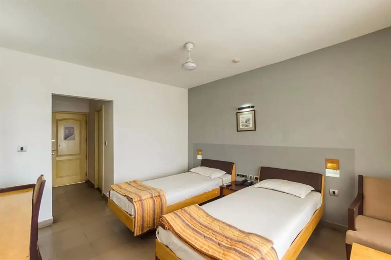 Mayura Inn Hotel