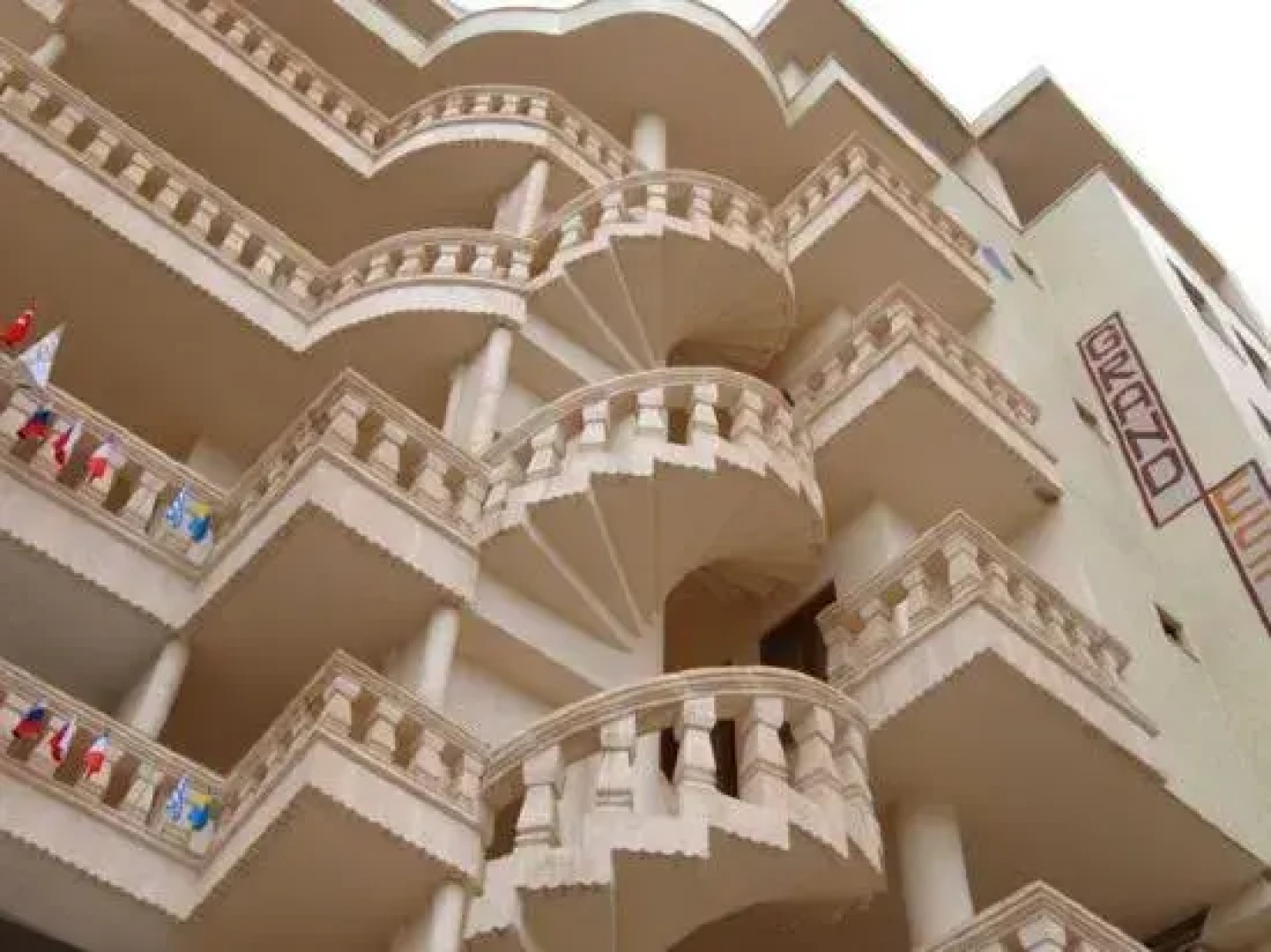 Grand Estel Hotel