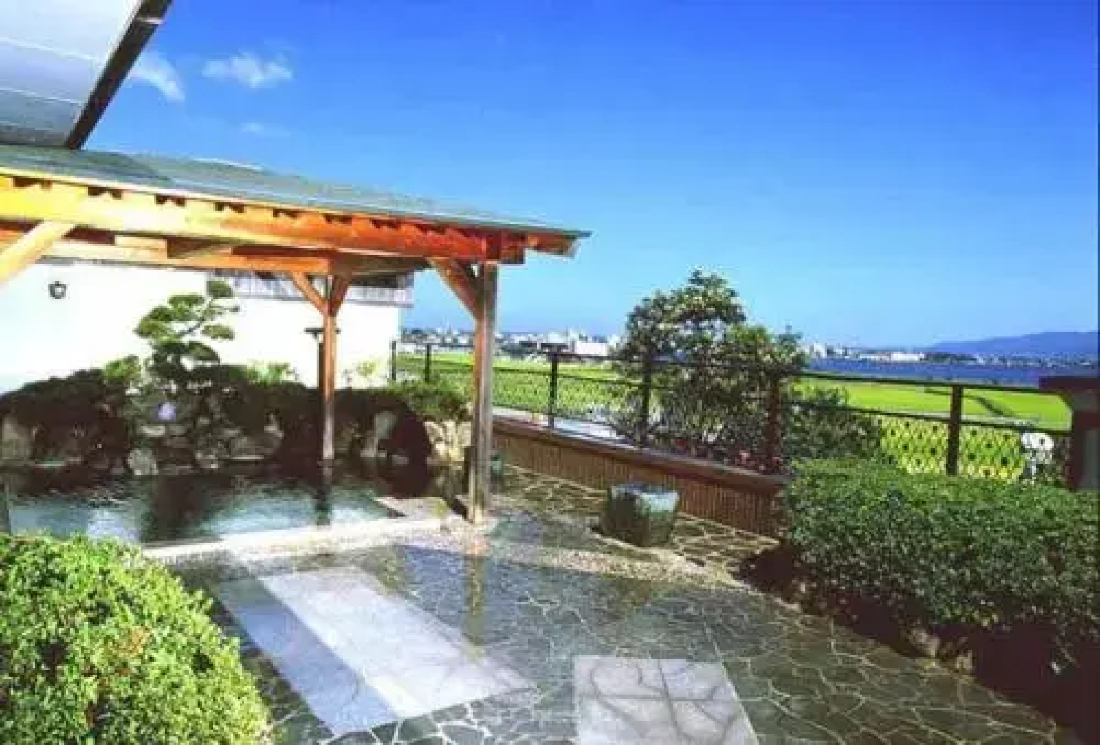 Ryotsu Yamaki Hotel